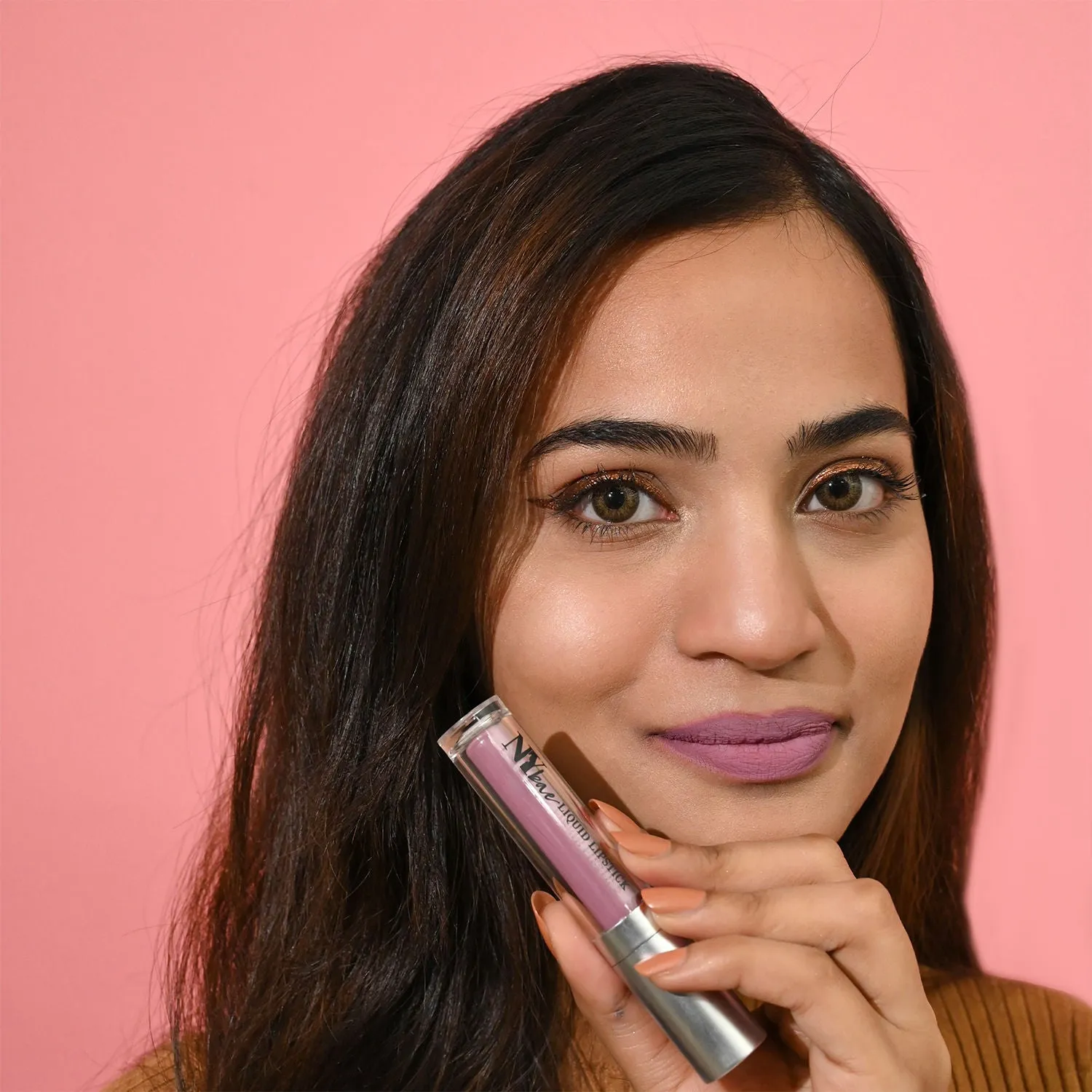 NY Bae Confessions of a Lip-a-holic Liquid Lipstick - Her Wonderland 7 (4.5 ml) | Nude Pink | Matte Finish | Built-in Primer | Enriched with Jojoba Oil | Highly Pigmented | Lasts Upto 12 Hours | Long lasting | Cruelty & Paraben Free